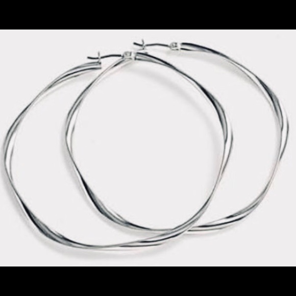 Yanbal Unique Luna Twist Hoops - Picture 3 of 6